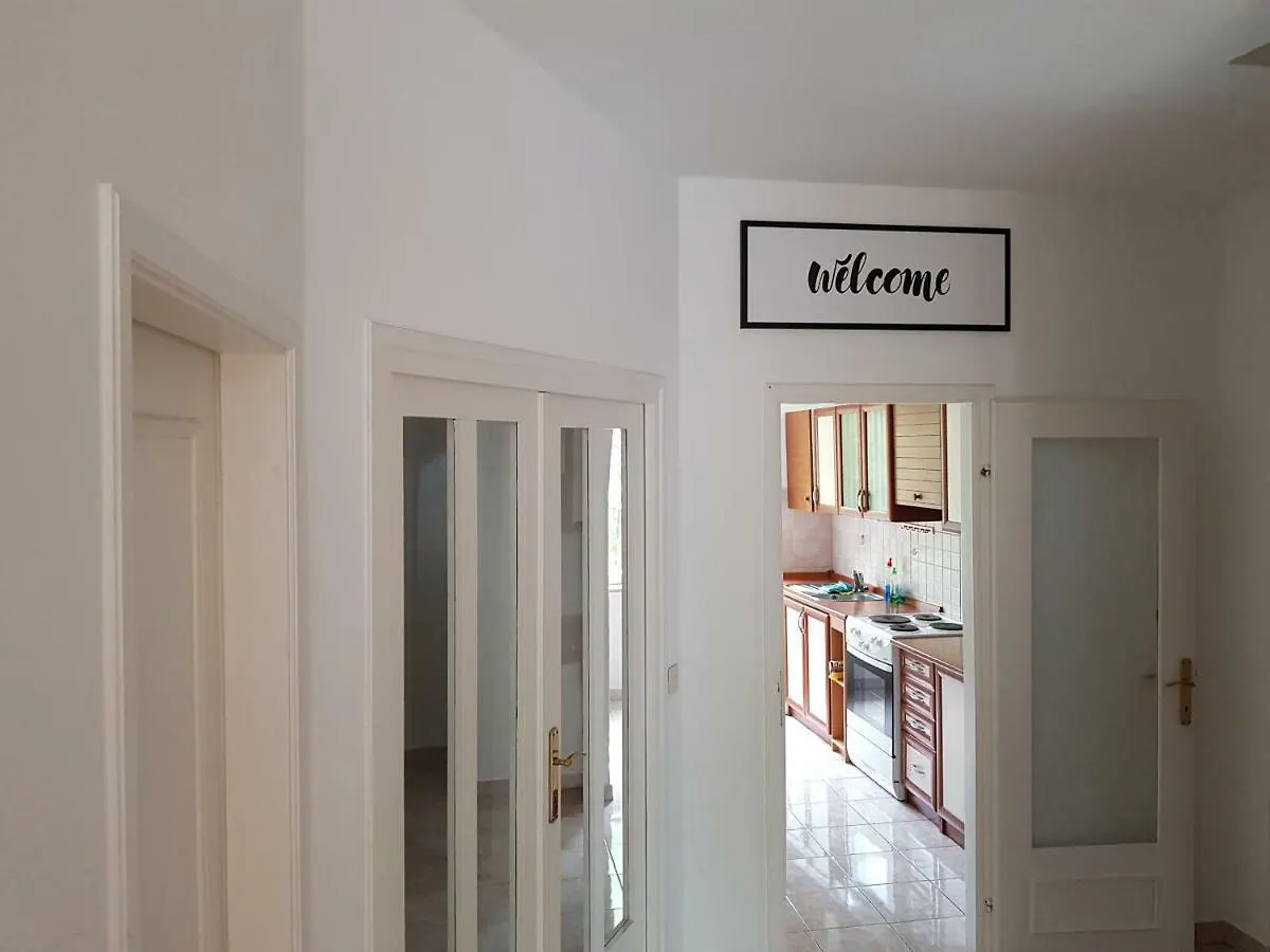 Cerco Apartment Lovran