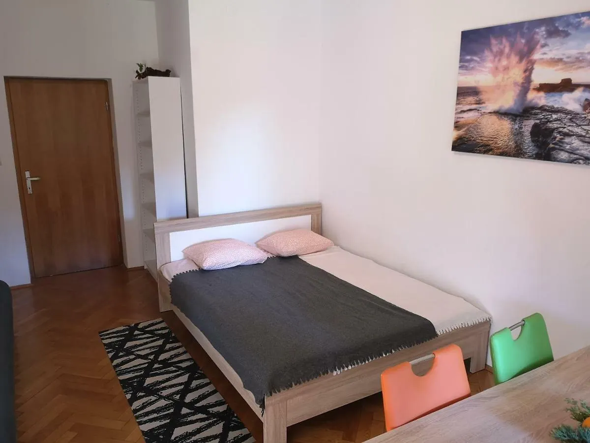 Cerco Apartment Lovran
