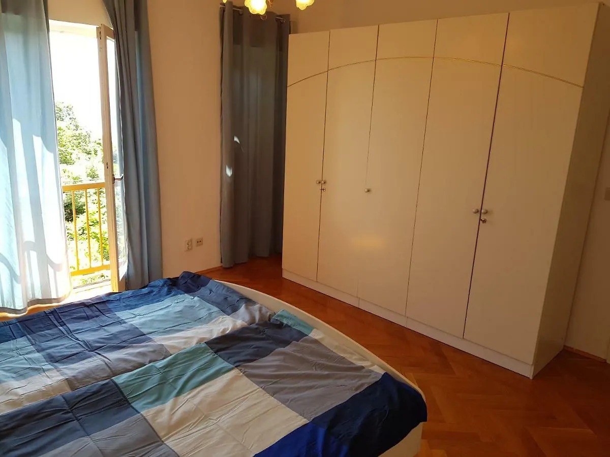 Cerco Apartment Lovran 0*,