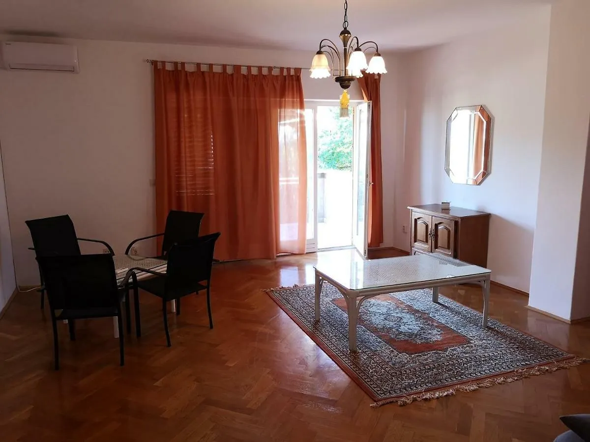 Cerco Apartment Lovran 0*,  Croatia