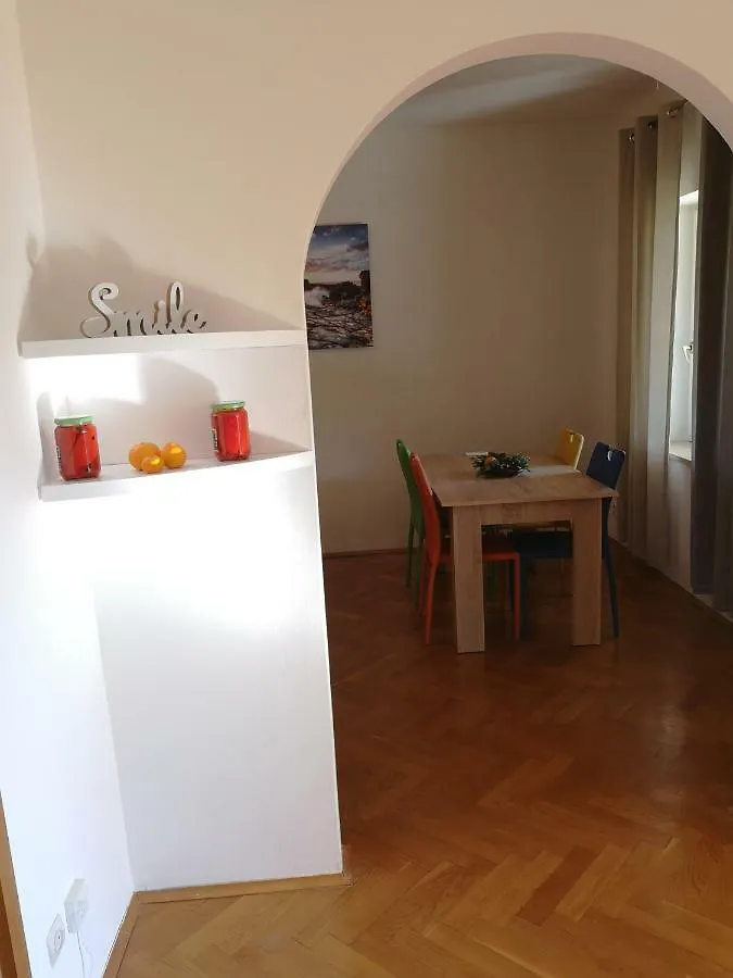 Cerco Apartment Lovran