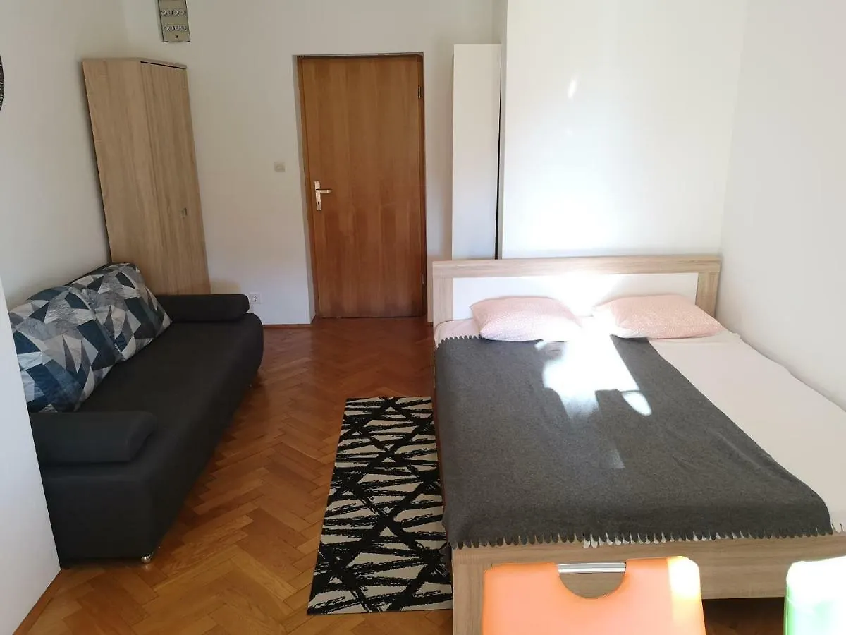 Cerco Apartment Lovran